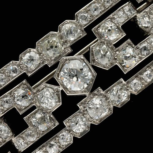 Art Deco Platinum Diamond Brooch image-3