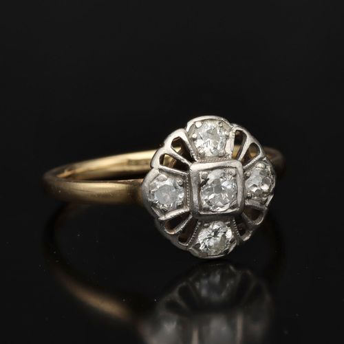 18ct Yellow Gold Art Deco Diamond Cluster Ring image-1