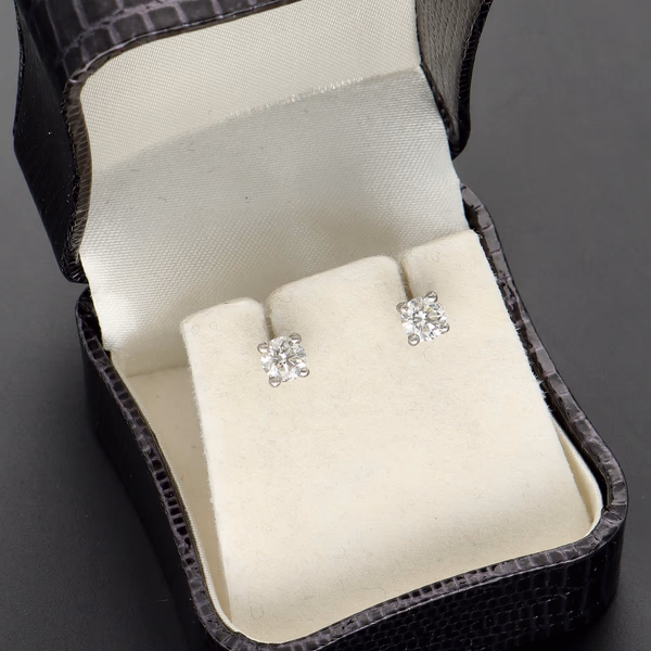 Platinum 0.84ct Diamond Stud Earrings