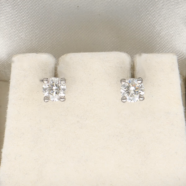 Platinum 0.84ct Diamond Stud Earrings