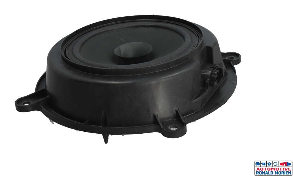 Gebruikte Speaker Mazda 3 (BM/BN) 2.0 SkyActiv-G 120 16V Prijs € 25,00 Margeregeling aangeboden door Automaterialen Ronald Morien B.V.