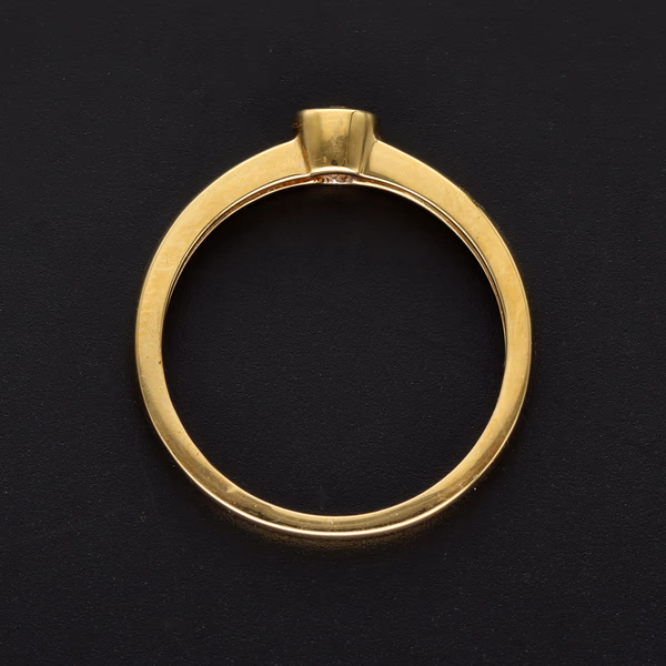 18ct Yellow Gold Solitaire Round Diamond Ring
