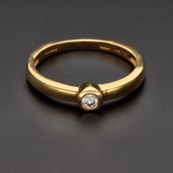 18ct Yellow Gold Solitaire Round Diamond Ring