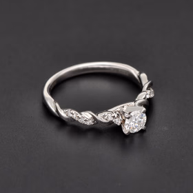 18ct White Gold Diamond Solitaire Ring