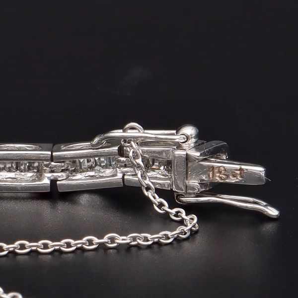 18ct White Gold Diamond Line Bracelet