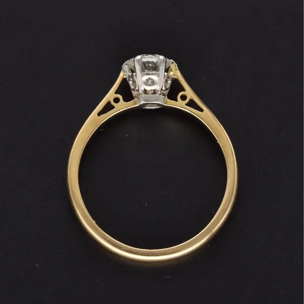 18k Gold Diamond Solitaire Ring