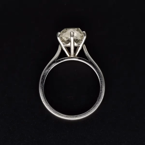 Art Deco 1930’s 18ct White Gold Cushion Cut Diamond Ring