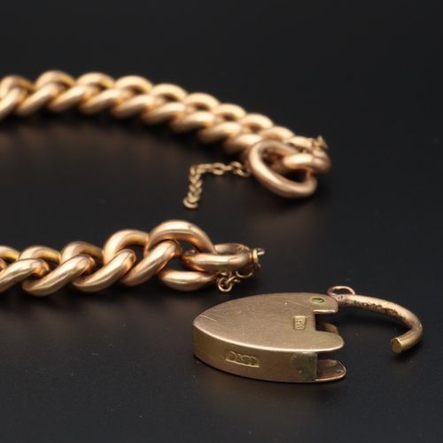 15ct Gold Charm Padlock Bracelet image-4