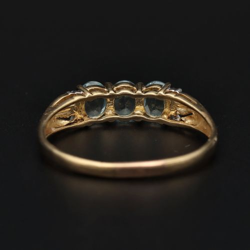 1950s 9ct Gold Blue Topaz Ring image-5