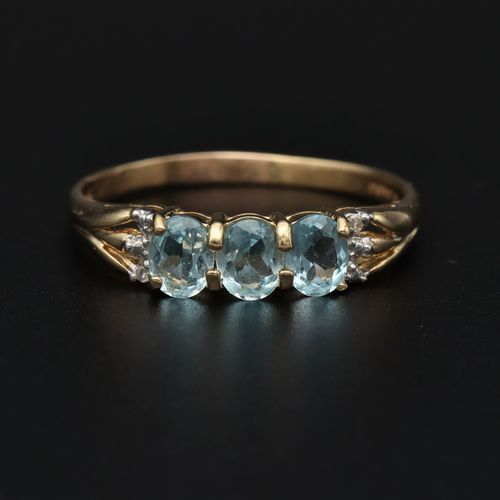 1950s 9ct Gold Blue Topaz Ring image-2