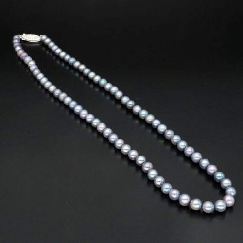 Silver Clasp Re Strung Cultured Pearl Necklace image-1