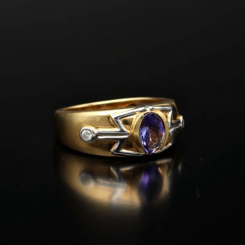 18ct Gold Tanzanite and Diamond Ring image-1