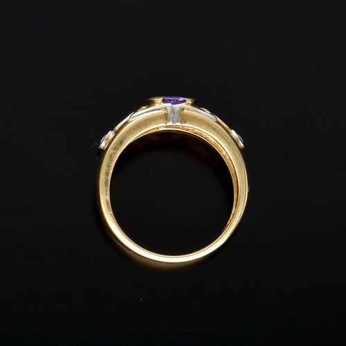 18ct Gold Tanzanite and Diamond Ring image-6