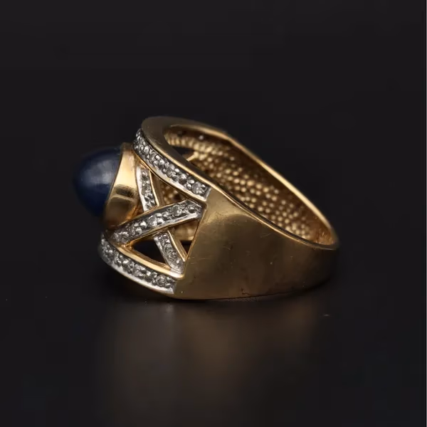 Vintage 9ct Gold Sapphire and Diamond Ring