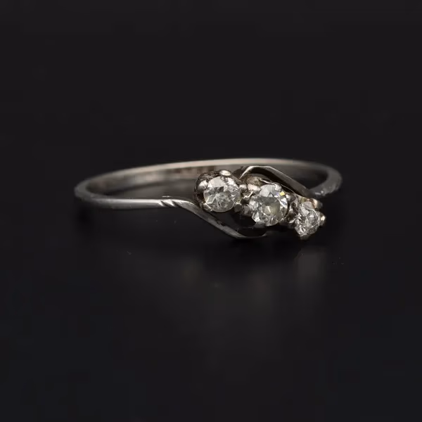 Antique Platinum o.25ct Diamond Ring