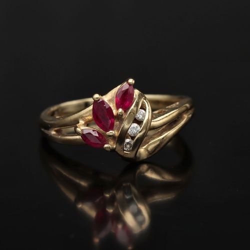 9ct Gold Diamond and Ruby Ring image-2