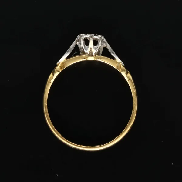 18ct Gold Diamond Ring. London 1973