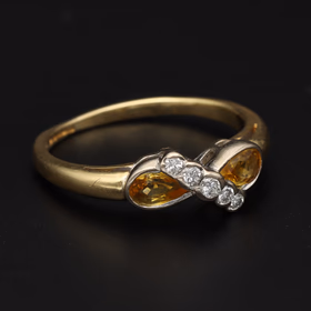 18ct Yellow Gold Pear-Cut Yellow Sapphire & Diamond Ring