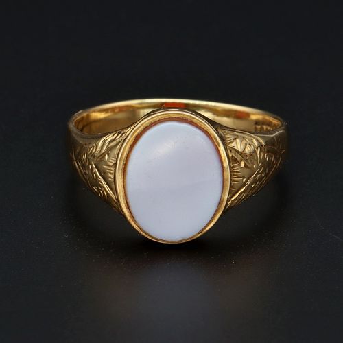 18ct Gold Sardonyx Signet Ring image-2