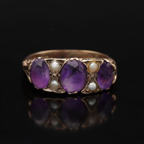 9ct Amethyst and Pearl Ring image-2