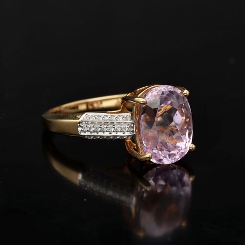 18ct Gold Kunzite and Diamond Ring image-1