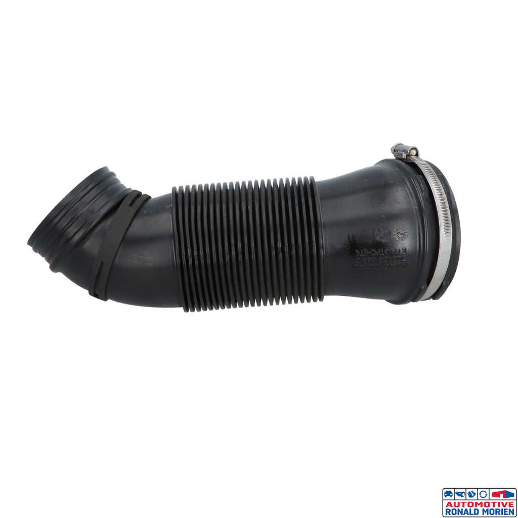 Used Air intake hose Volkswagen T-Roc 1.5 TSI Evo BMT 4Motion 16V Price € 18,15 Inclusive VAT offered by Automaterialen Ronald Morien B.V.