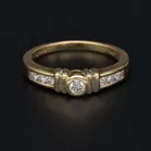 18ct Yellow Gold Diamond Ring