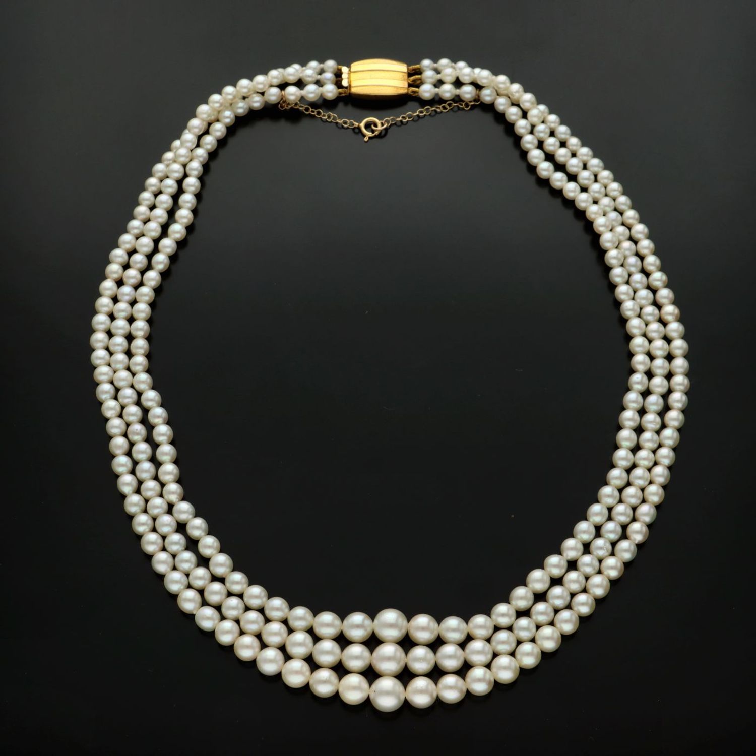 Strand of 2025 cultured pearls