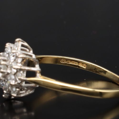 18ct Gold Diamond Cluster Ring image-5
