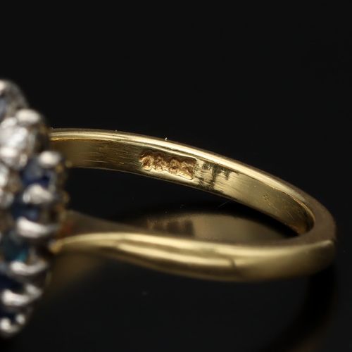 18ct Gold Sapphire & Diamond Ring image-5