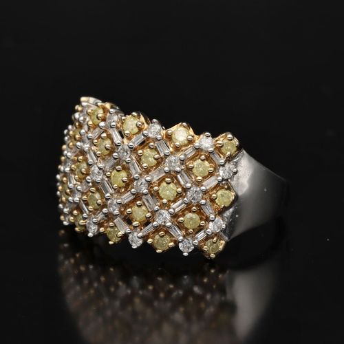 9ct Gold Diamond Ring image-3