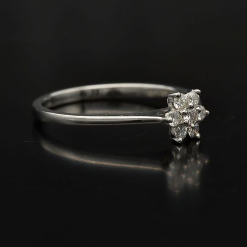 Platinum Diamond Ring image-1