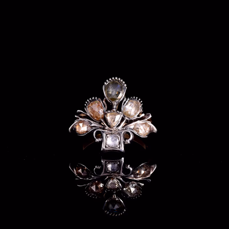 360° view of The Antique Georgian Rose Cut Diamond Giardinetti Tiara Ring
