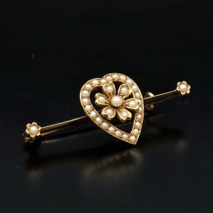 15ct Gold Heart and Flower Brooch
