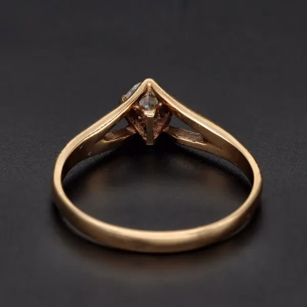 Gold 0.25ct Diamond Ring. Edinburgh 1980