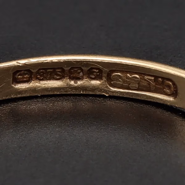 Gold 0.25ct Diamond Ring. Edinburgh 1980
