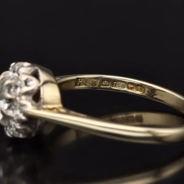 18ct Yellow Gold Antique Cluster Ring