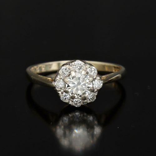 18ct Yellow Gold Antique Cluster Ring image-2