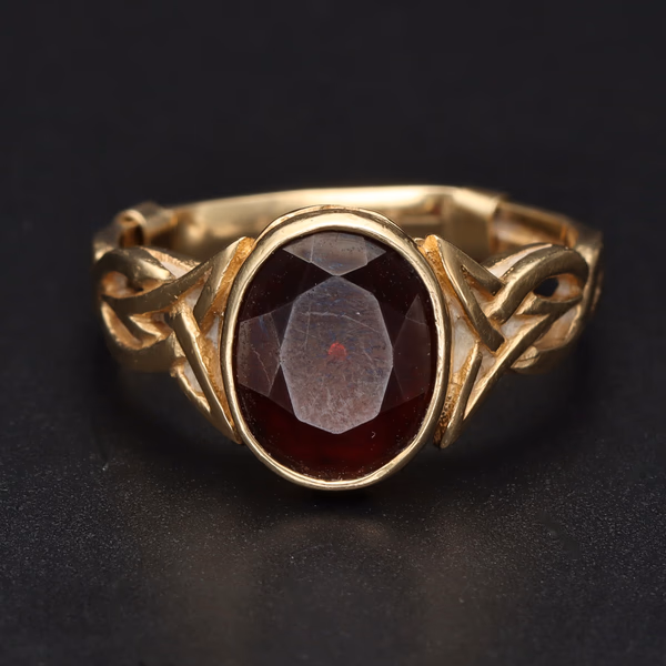 9ct Gold Garnet Ring