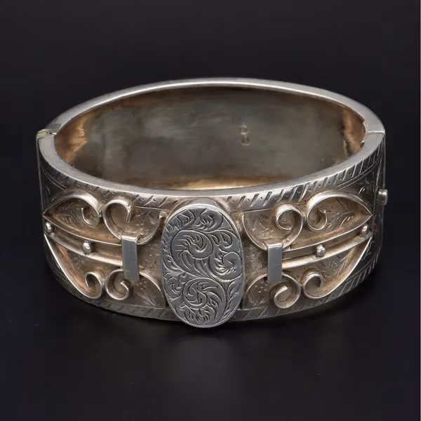 1883 Silver Bangle