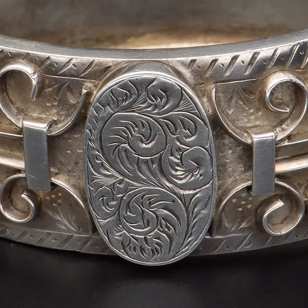 1883 Silver Bangle