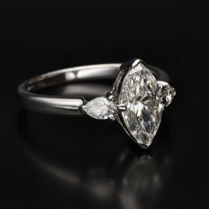 Vintage 18ct Gold 1.6ct Marquise Diamond Ring