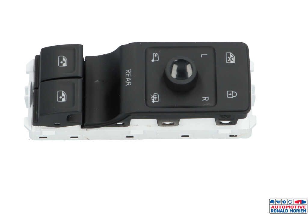Used Multi-functional window switch Cupra Born 58 Price € 47,19 Inclusive VAT offered by Automaterialen Ronald Morien B.V.
