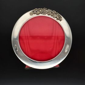 Circular Silver Photo Frame