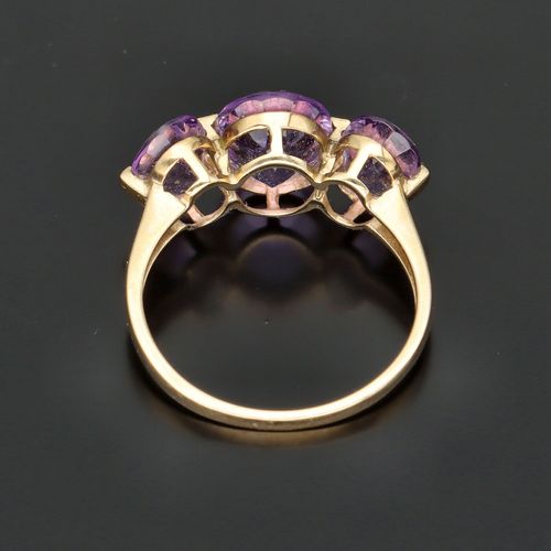 9ct Gold Amethyst Ring image-6