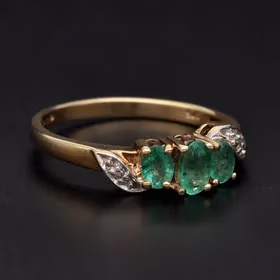 Gold Emerald Diamond Ring