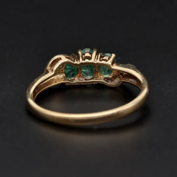 Gold Emerald Diamond Ring