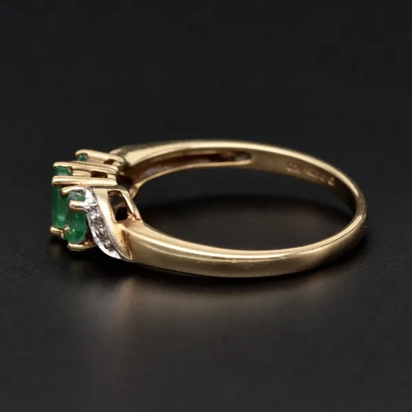 Gold Emerald Diamond Ring