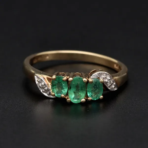 Gold Emerald Diamond Ring