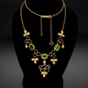 Edwardian 15ct Gold Peridot and Pearl Choker